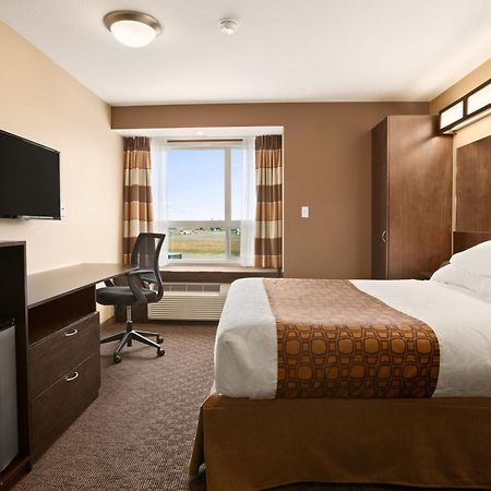 Microtel Inn & Suites By Wyndham Blackfalds Luaran gambar